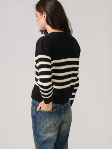 CHAQUETA_RAYAS_NEGRO_Y_CRUDO_UNICO
