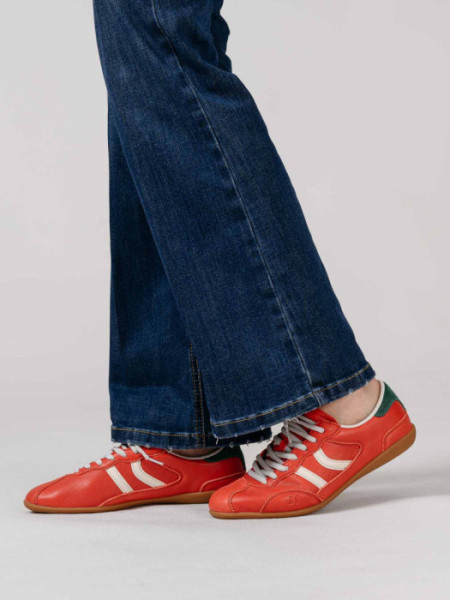 ZAPATILLA_ROJA_STEP