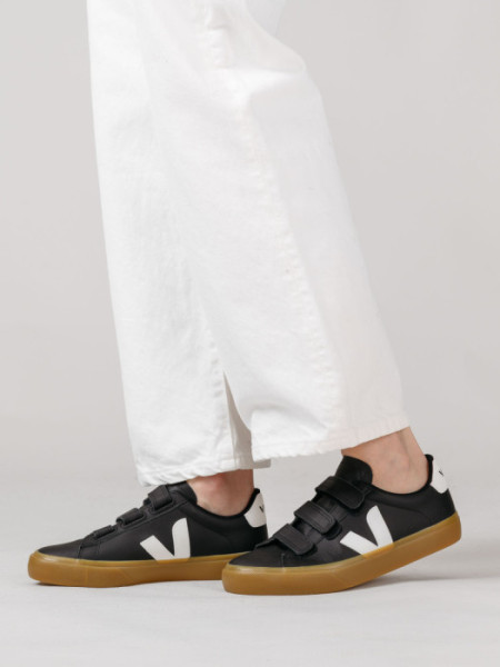 ZAPATILLA_VEJA_RECIFE_VELCRO_NEGRO