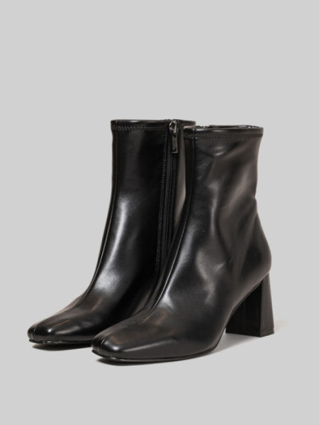BOTIN_TACON_PIEL_NEGRO