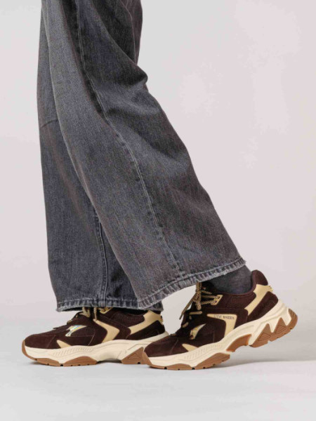 ZAPATILLA_SUELA_ALTA_MARRON