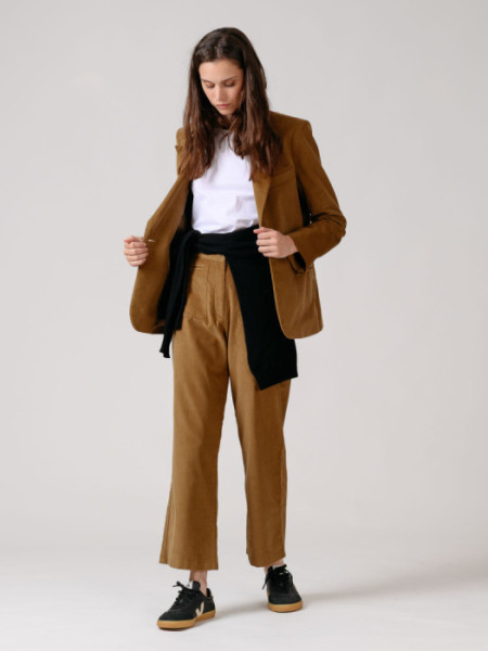 pantalon_micropana_camel_sidney