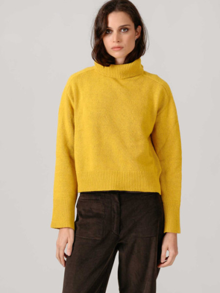 JERSEY_AMUR_CUELLO_VUELTO_GRUESO_AMARILLO