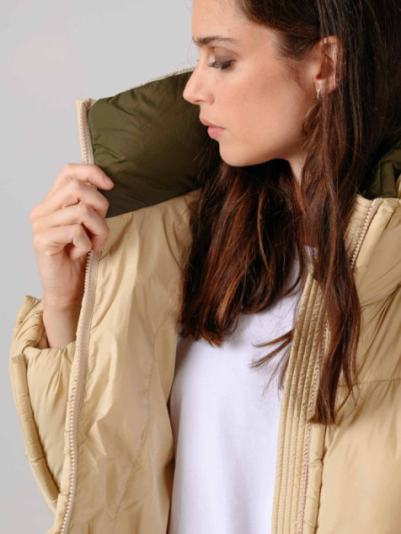 PLUMIFERO_BOLSILLOS_PLASTON_BEIGE