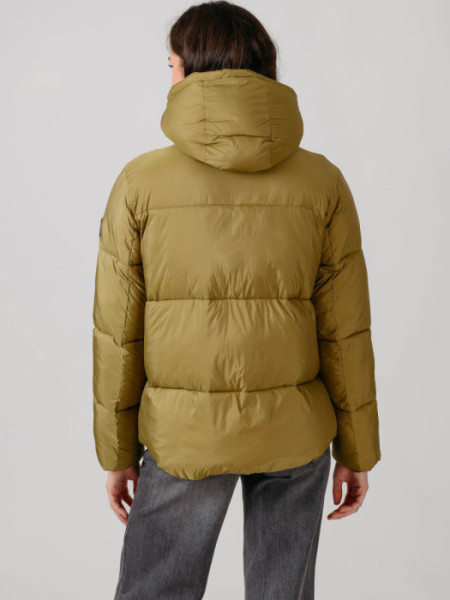 PLUMIFERO_ACAMPANADO_CAPUCHA_KHAKI PLUMIFERO_ACAMPANADO_CAPUCHA_KHAKI