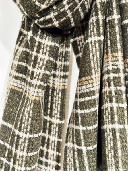 BUFANDA_CUADROS_BEIGE_Y_KAKI