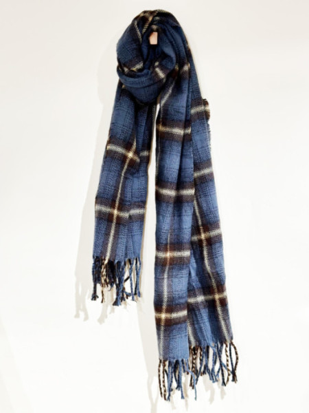BUFANDA_CUADROS_AZUL_Y_MARRON