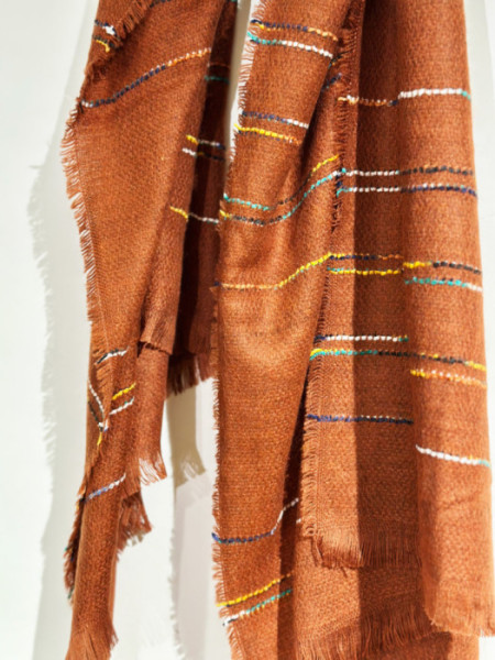 BUFANDA_GRANATE_DETALLES_COLOR