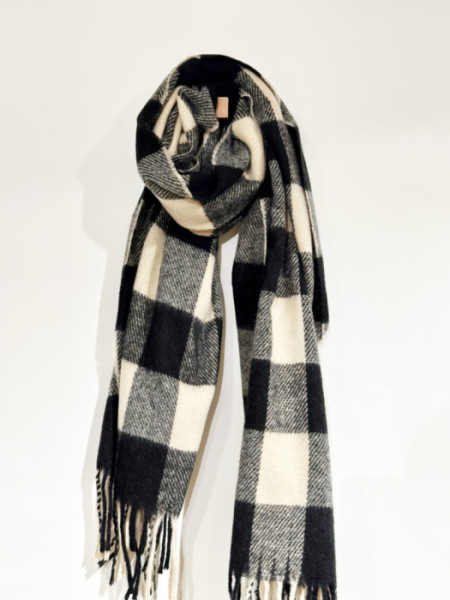 BUFANDA_CUADRO_NEGRO_Y_BEIGE