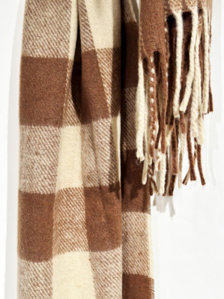 BUFANDA_CUADRO_BEIGE_Y_CAMEL