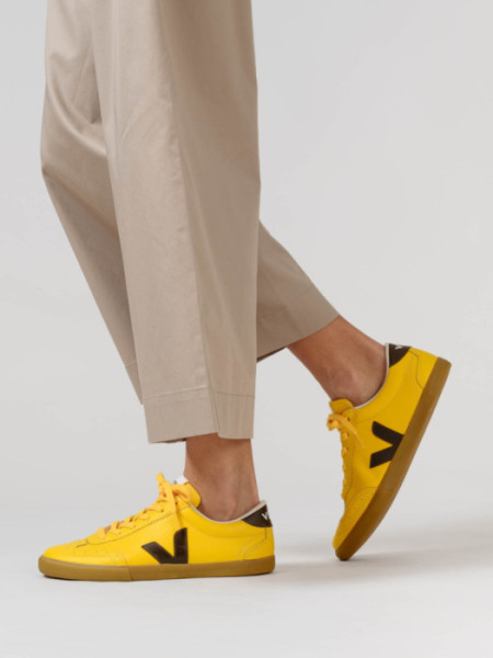 Zapatilla Volley Cuero Amarillo