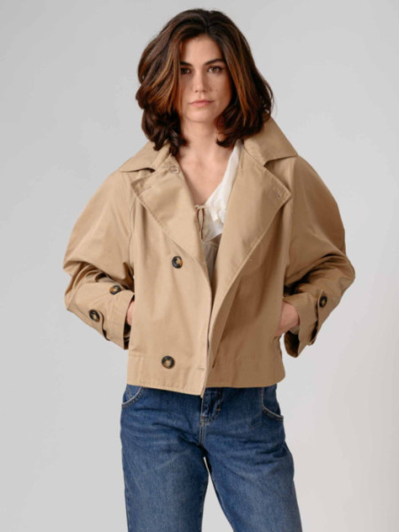 Gabardina Corta Doble Botonadura