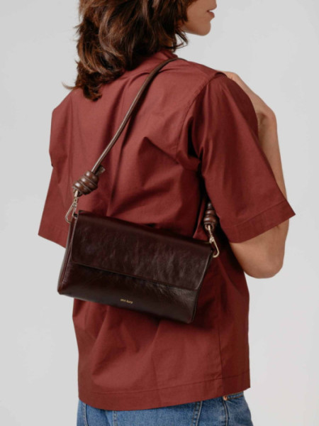 Bolso Baguette Solapa Marrón