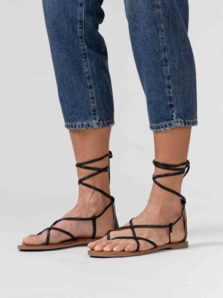 Sandalia Tiras Negras Cuero