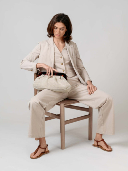 Cartera de mano cierre Carey grande Gris