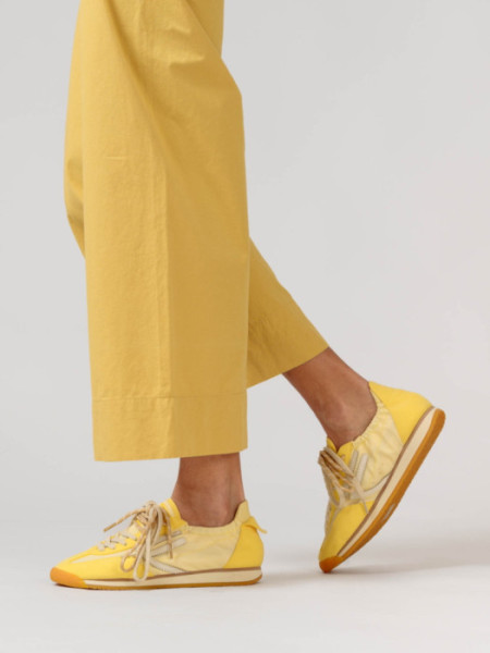 Zapatilla Plana Crema