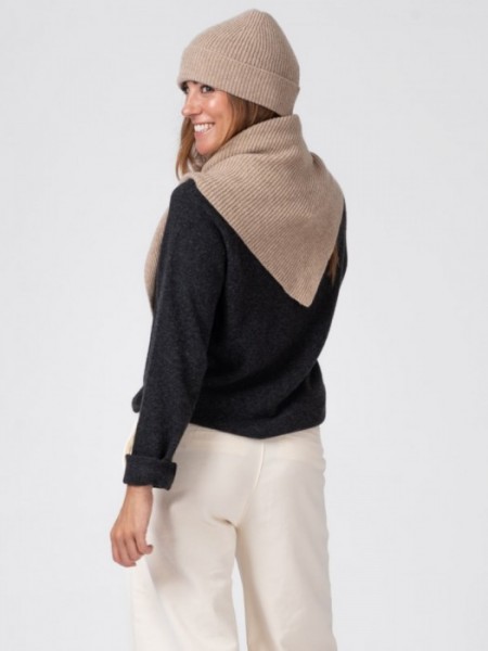 Bufanda Triangular Punto Beige