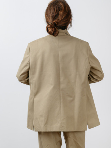 AMERICANA_CUADRADA_LONDRES_BEIGE AMERICANA_CUADRADA_LONDRES_BEIGE