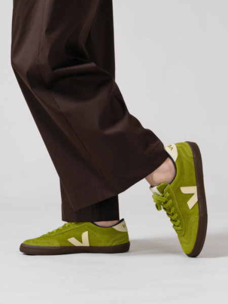 Veja Volley Suede Pistacho