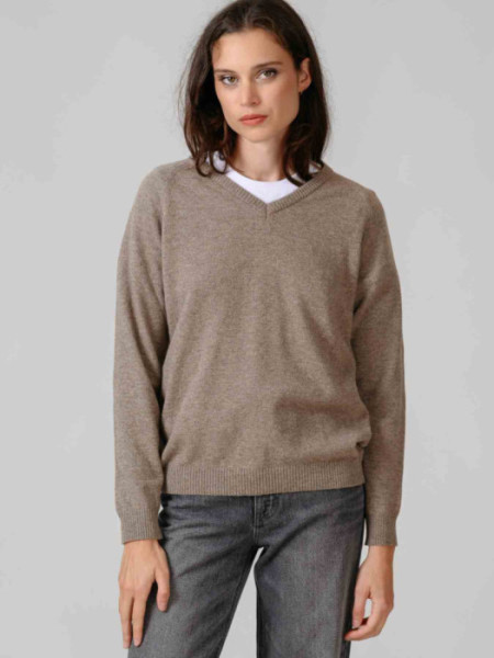 JERSEY_NIGATA_CUELLO_PICO_TOPO