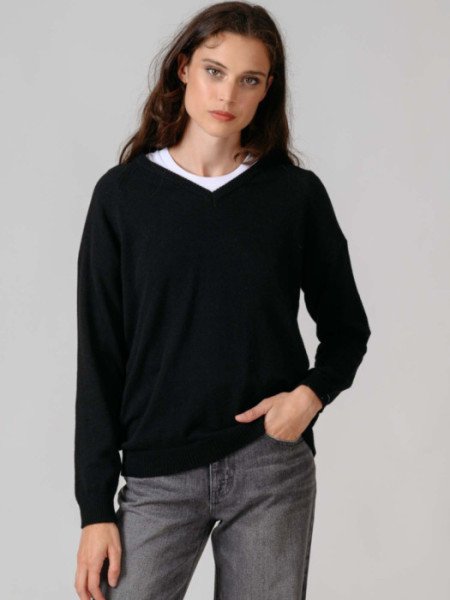 JERSEY_NIGATA_CUELLO_PICO_NEGRO JERSEY_NIGATA_CUELLO_PICO_NEGRO