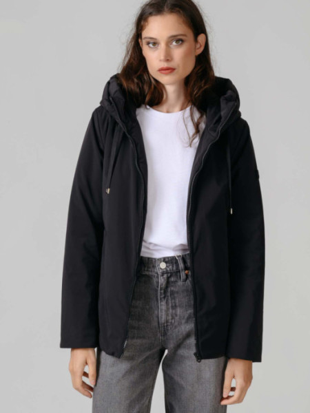 PARKA_CAPUCHA_LARGURA_MEDIA_NEGRA
