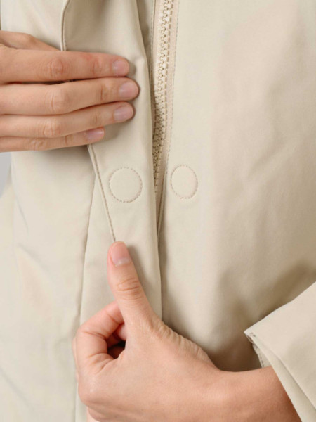 PARKA_BASICA_CUATRO_BOLSILLOS_BEIGE